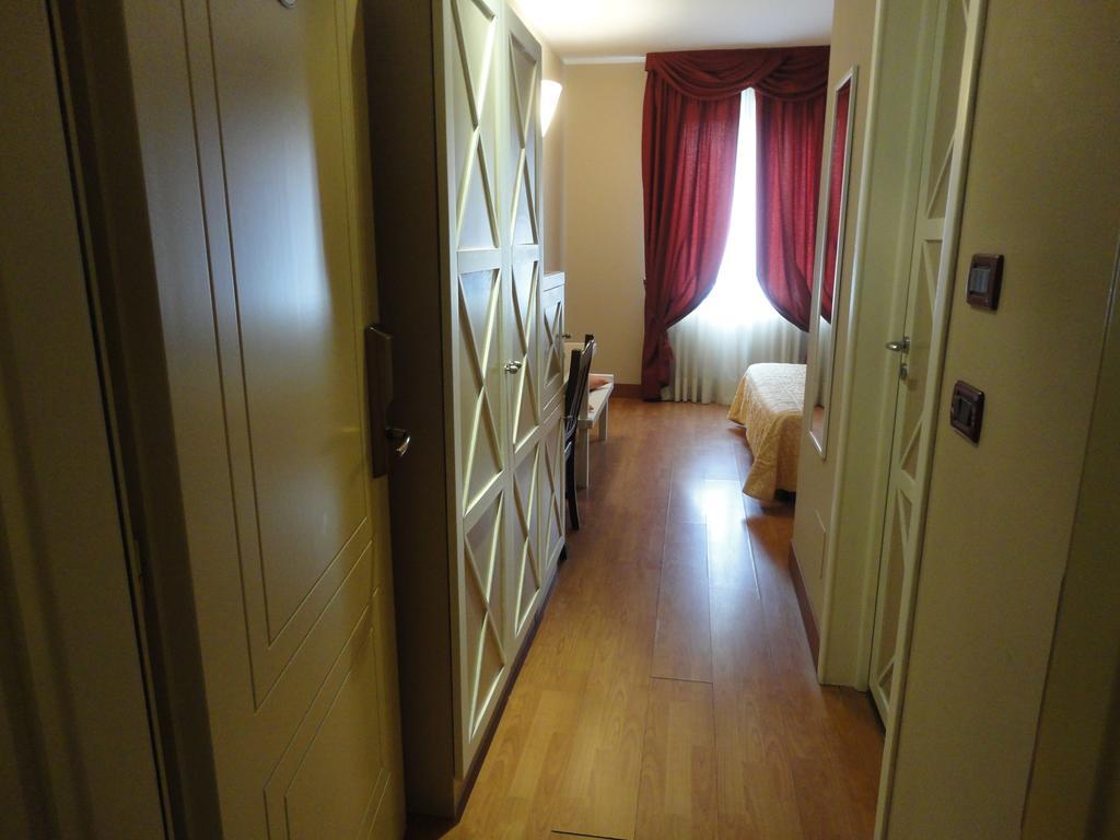 Hotel Vazzana Volpiano Bagian luar foto