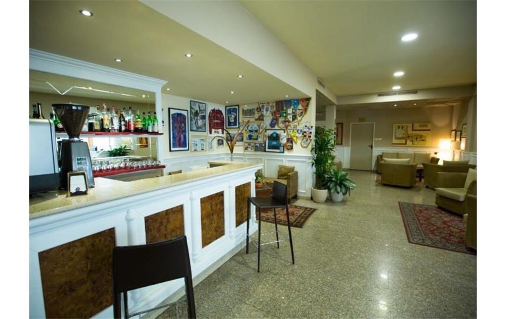 Hotel Vazzana Volpiano Bagian luar foto