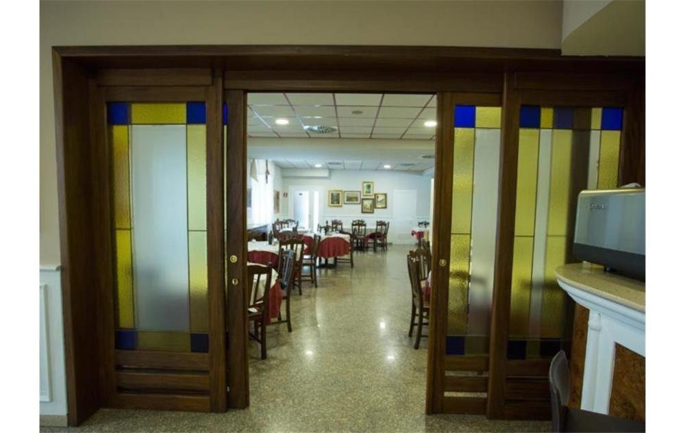 Hotel Vazzana Volpiano Bagian luar foto