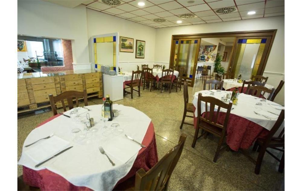 Hotel Vazzana Volpiano Bagian luar foto