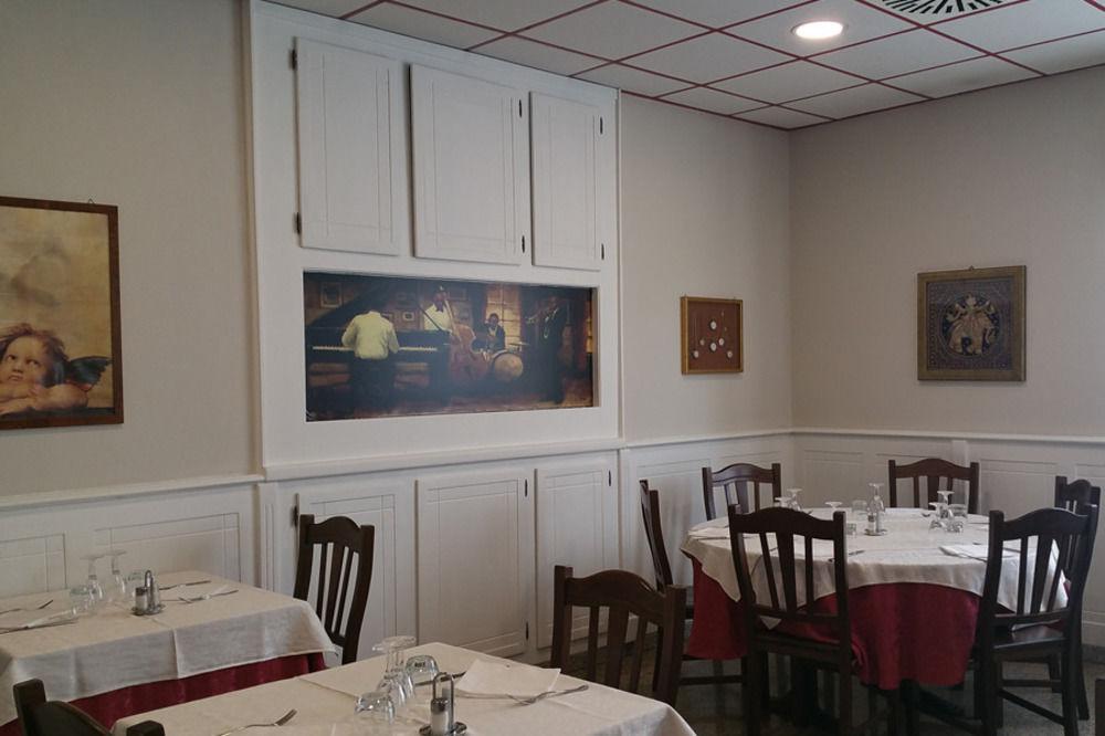 Hotel Vazzana Volpiano Bagian luar foto