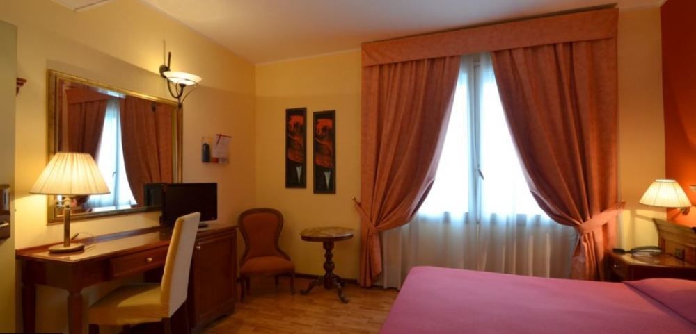 Hotel Vazzana Volpiano Bagian luar foto