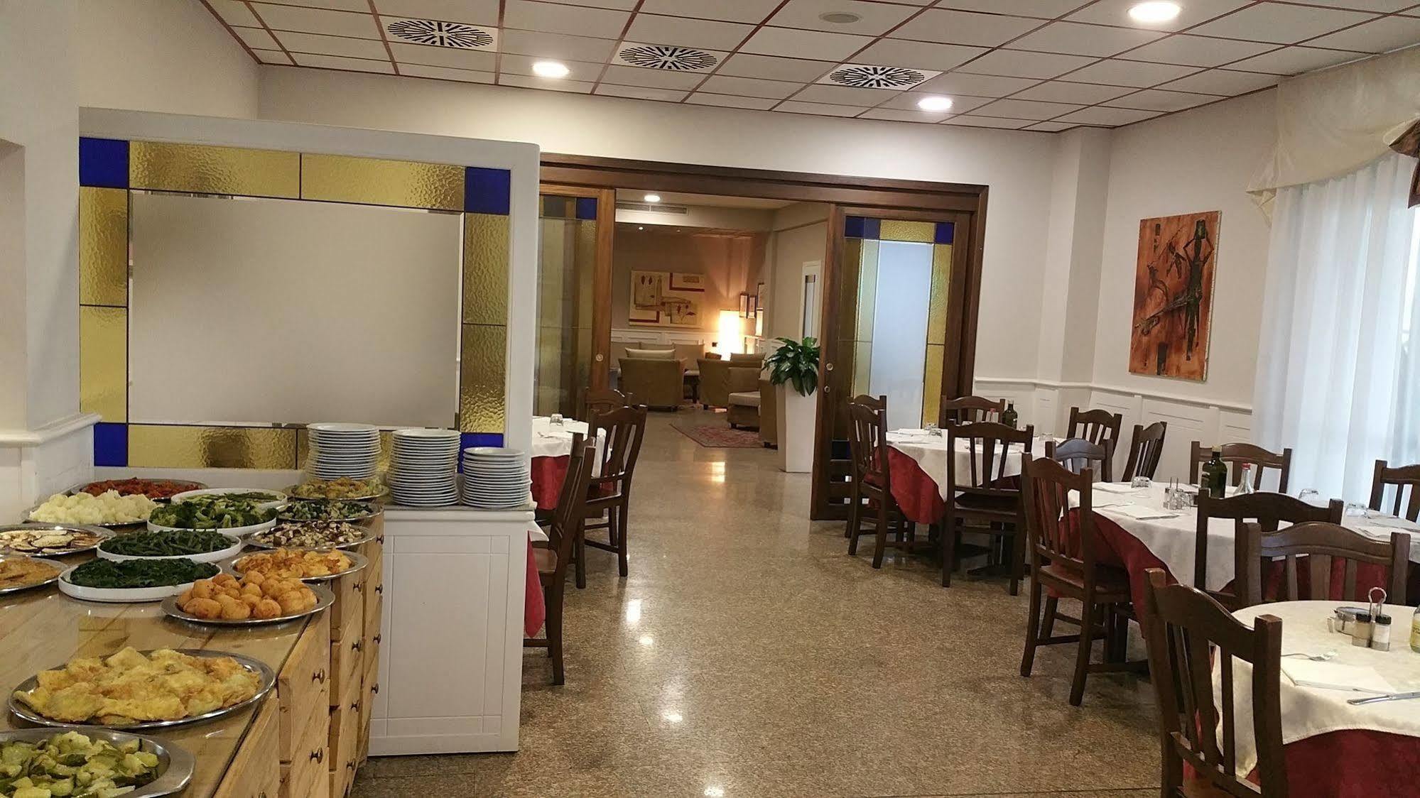 Hotel Vazzana Volpiano Bagian luar foto