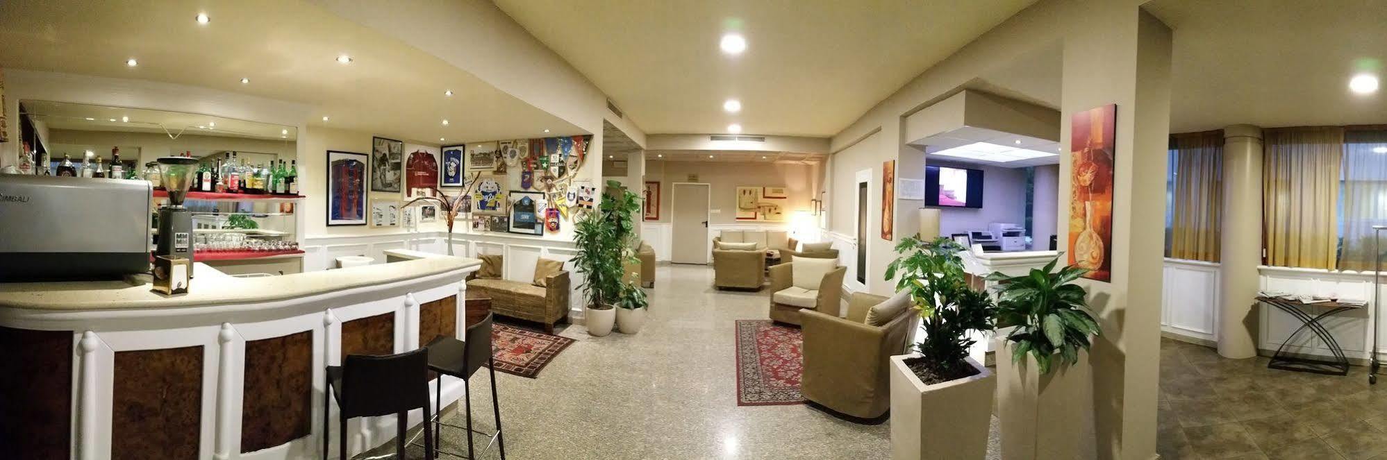 Hotel Vazzana Volpiano Bagian luar foto